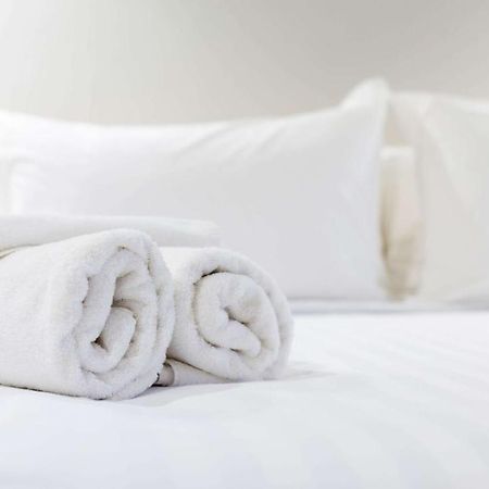 Astoria Hotel Danville West Екстериор снимка