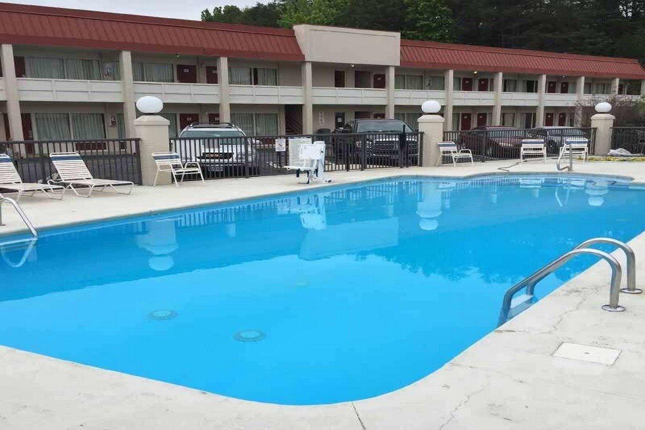 Astoria Hotel Danville West Екстериор снимка